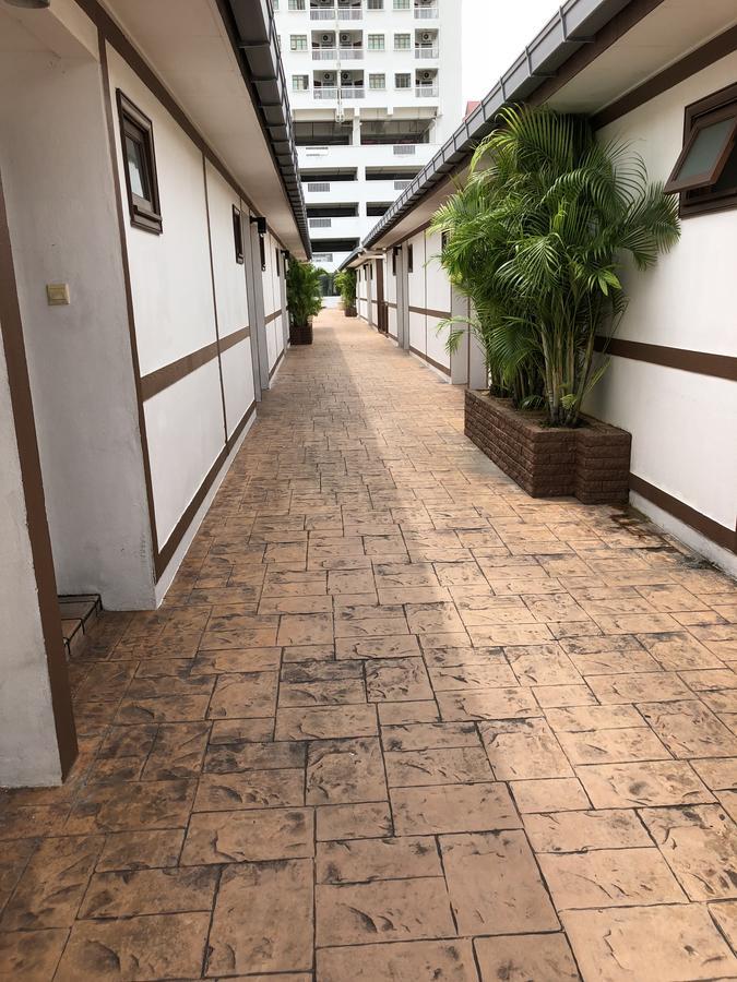 アレクシス プライベート ウォーター シャレー ポートディクソン エクステリア 写真